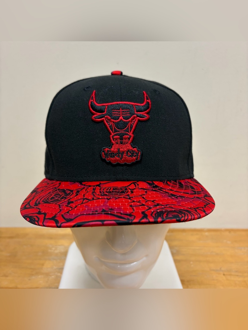 New Era 9Fifty Chicago Bulls Windy City Adjustable Metal Strap Hat Floral Brim
